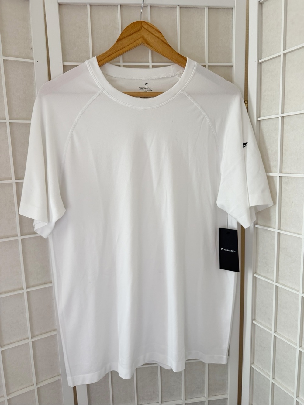 NWT Fabletics White Short Sleeve Tee Large